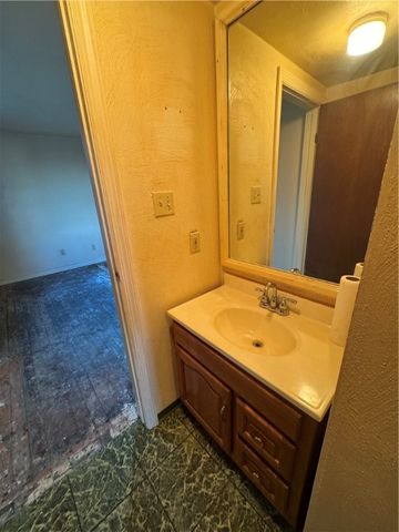 2722 Mission St, South Side, PA 15203