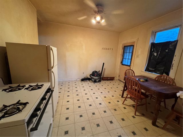 2722 Mission St, South Side, PA 15203