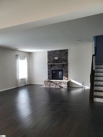 211 Limberlock Way, Simpsonville, SC 29681