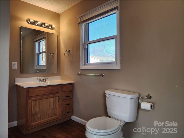 31 Stanley Street, Candler, NC 28715