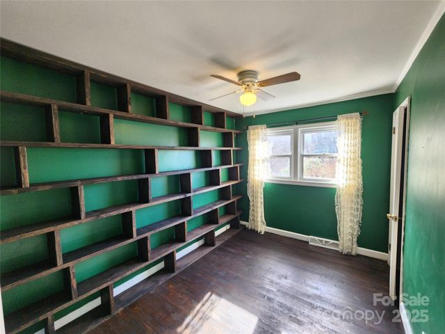 31 Stanley Street, Candler, NC 28715