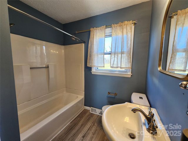 31 Stanley Street, Candler, NC 28715