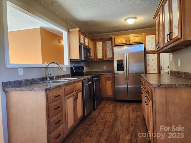 31 Stanley Street, Candler, NC 28715