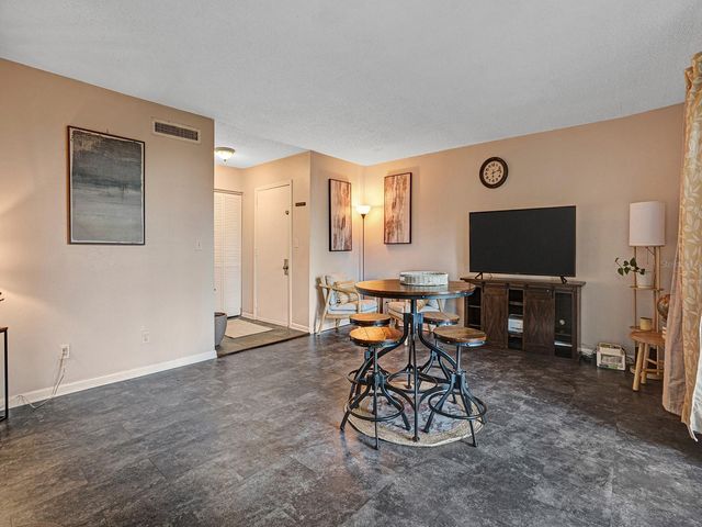 625 N KEENE ROAD B, Clearwater, FL 33755