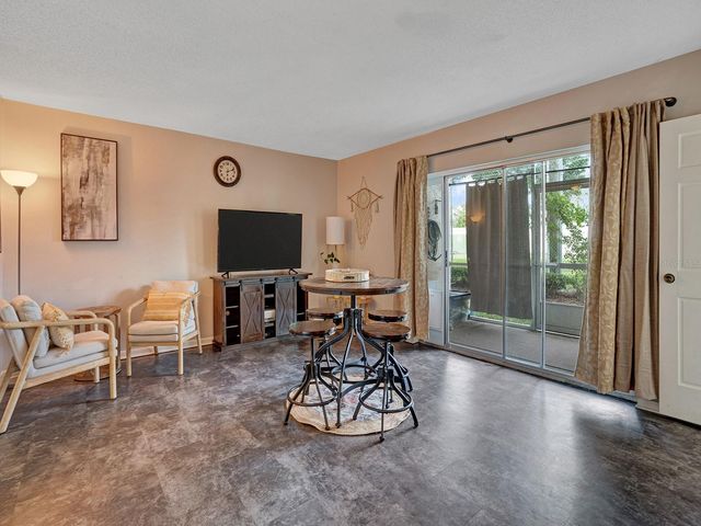 625 N KEENE ROAD B, Clearwater, FL 33755