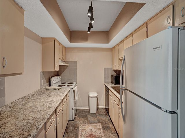 625 N KEENE ROAD B, Clearwater, FL 33755