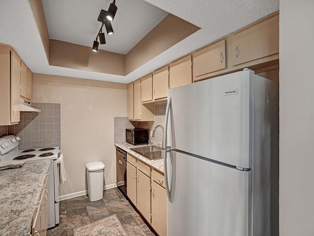 625 N KEENE ROAD B, Clearwater, FL 33755