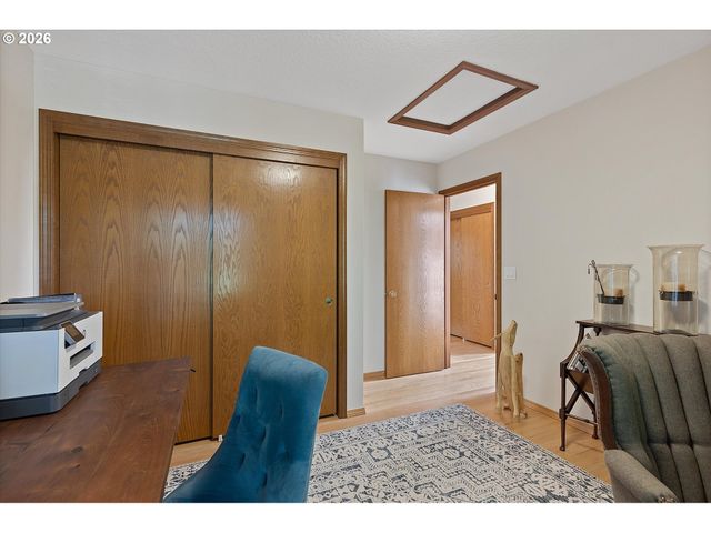10052 Sw BALMER Cir, Portland, OR 97219