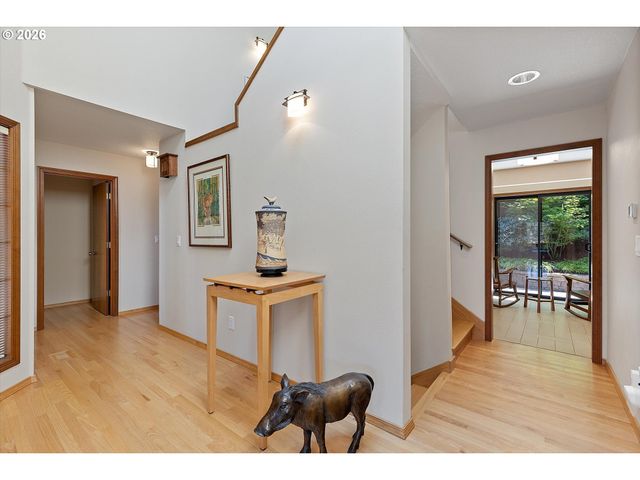 10052 Sw BALMER Cir, Portland, OR 97219