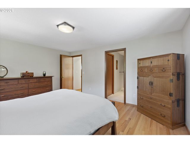 10052 Sw BALMER Cir, Portland, OR 97219