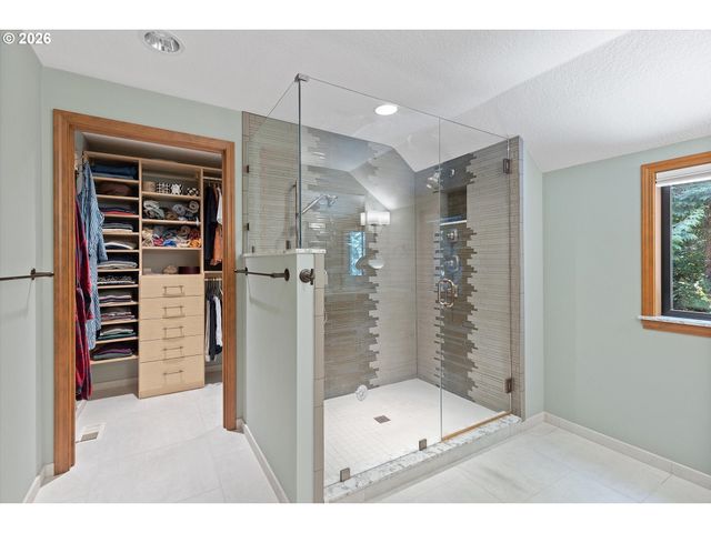 10052 Sw BALMER Cir, Portland, OR 97219