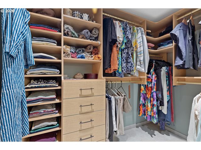 10052 Sw BALMER Cir, Portland, OR 97219