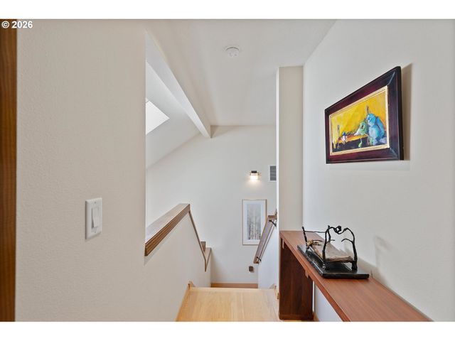 10052 Sw BALMER Cir, Portland, OR 97219