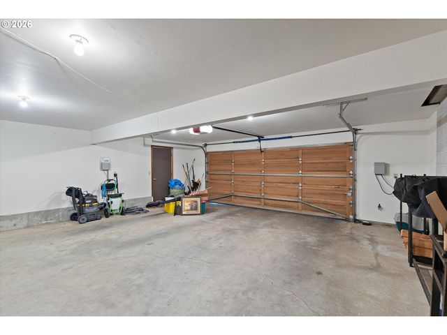 10052 Sw BALMER Cir, Portland, OR 97219