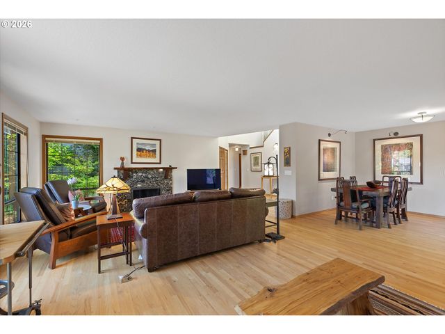 10052 Sw BALMER Cir, Portland, OR 97219