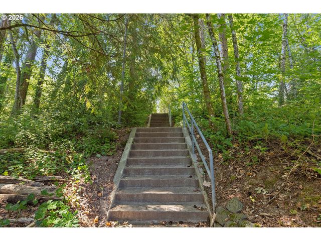 10052 Sw BALMER Cir, Portland, OR 97219