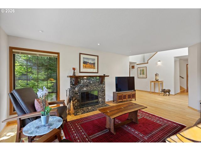 10052 Sw BALMER Cir, Portland, OR 97219