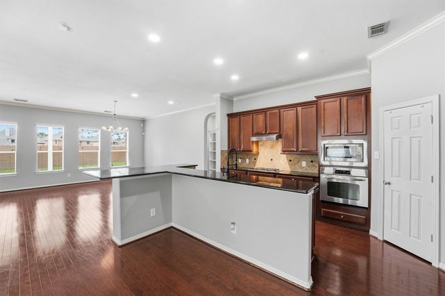 13401 Indigo Sands Drive, Pearland, TX 77584