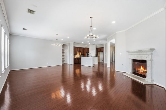 13401 Indigo Sands Drive, Pearland, TX 77584