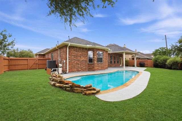 13401 Indigo Sands Drive, Pearland, TX 77584