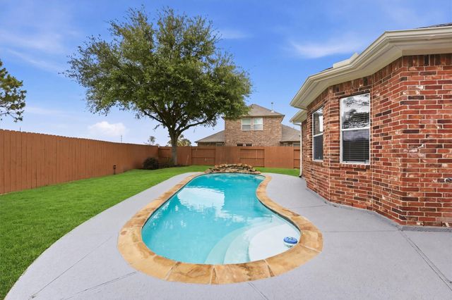 13401 Indigo Sands Drive, Pearland, TX 77584