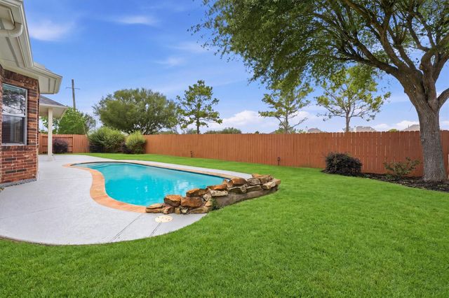 13401 Indigo Sands Drive, Pearland, TX 77584