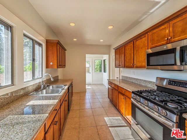1315 Winchester Avenue, Glendale, CA 91201