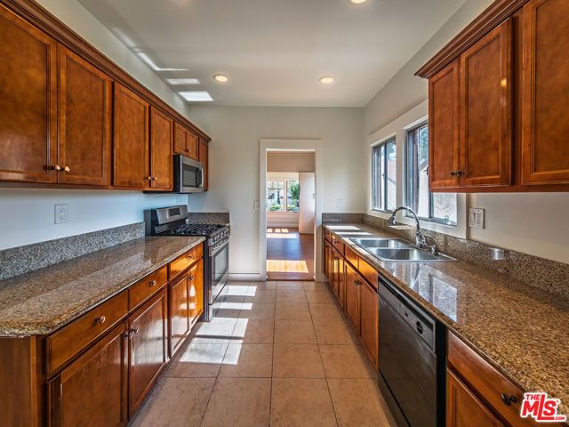 1315 Winchester Avenue, Glendale, CA 91201