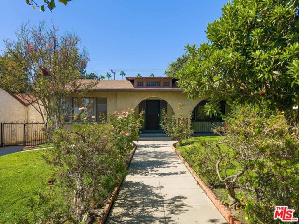 1315 Winchester Avenue, Glendale, CA 91201