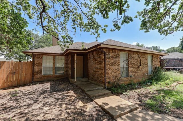 32 Shady Valley Court, Mansfield, TX 76063