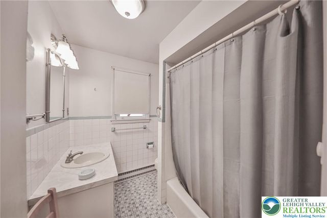 133 Brentwood, Palmer Twp, PA 18045