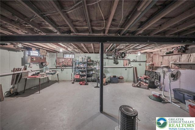 133 Brentwood, Palmer Twp, PA 18045