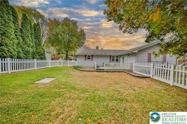 133 Brentwood, Palmer Twp, PA 18045