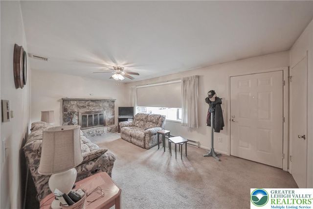 133 Brentwood, Palmer Twp, PA 18045