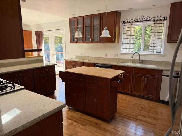 18920 Timberpointe Dr, Fort Bragg, CA 95437