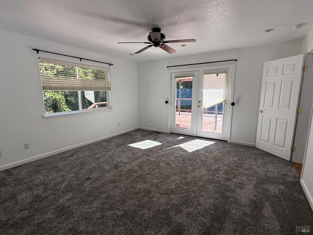 18920 Timberpointe Dr, Fort Bragg, CA 95437