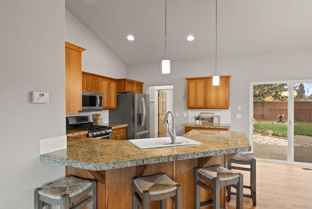 20292 Halfway Road, Bend, OR 97703