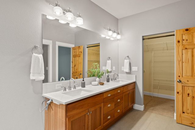 20292 Halfway Road, Bend, OR 97703