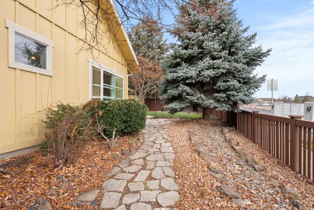 20292 Halfway Road, Bend, OR 97703