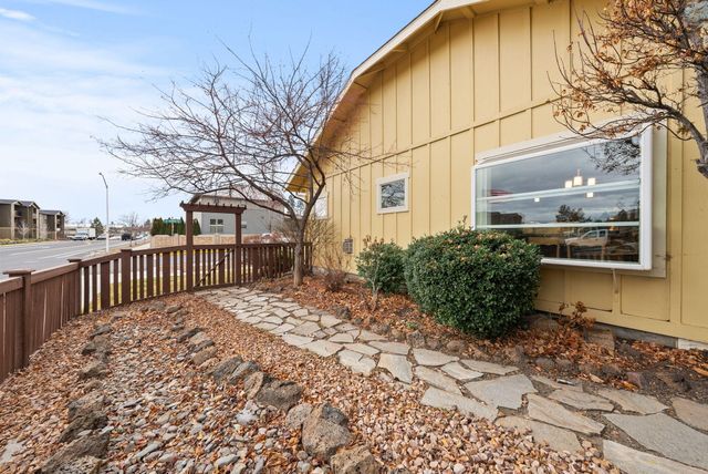 20292 Halfway Road, Bend, OR 97703