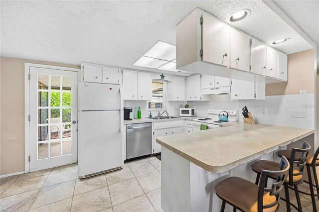 131 DARTMOUTH ROAD, Venice, FL 34293