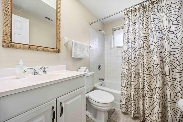 131 DARTMOUTH ROAD, Venice, FL 34293