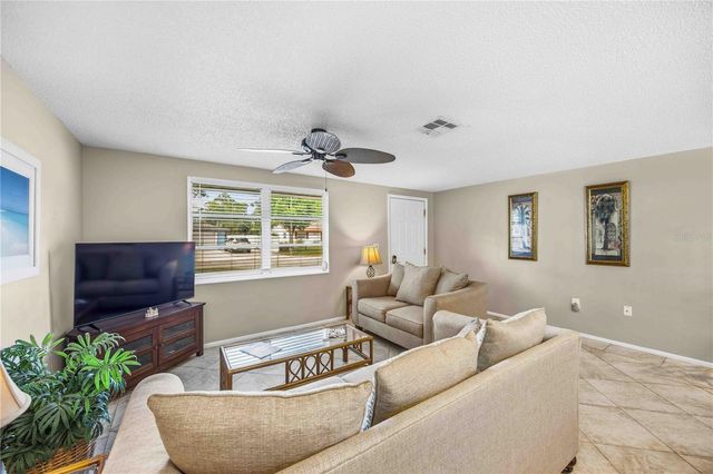 131 DARTMOUTH ROAD, Venice, FL 34293