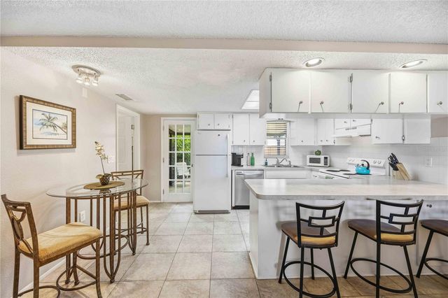 131 DARTMOUTH ROAD, Venice, FL 34293