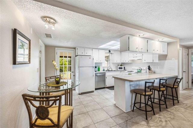 131 DARTMOUTH ROAD, Venice, FL 34293