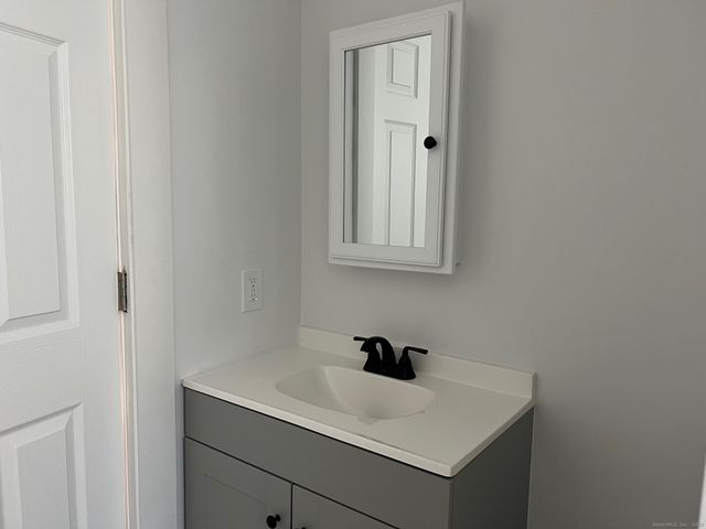 77 Windsor Avenue 2, Meriden, CT 06451