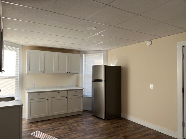 77 Windsor Avenue 2, Meriden, CT 06451