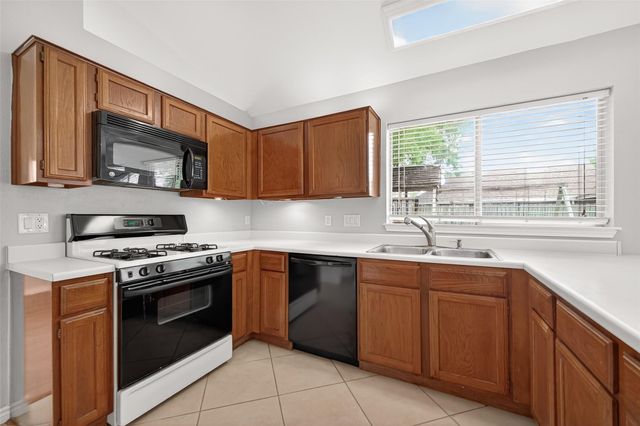 10414 Green Valley Ln, Houston, TX 77064