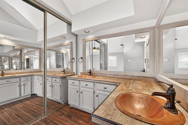 10414 Green Valley Ln, Houston, TX 77064