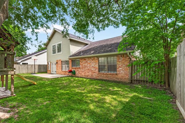 10414 Green Valley Ln, Houston, TX 77064
